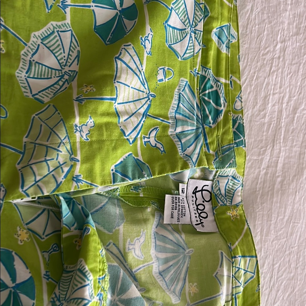Lilly Pulitzer Lime and Teal Umbrella Print summer pants.